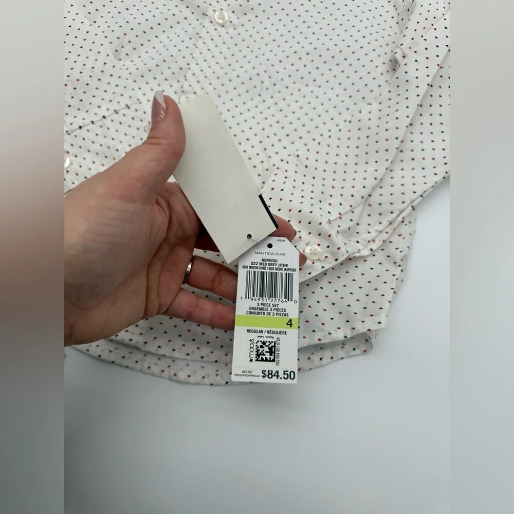 NAUTICA Kid’s Button Down Collared Dress Shirt Sz 4 Regular NWT White Design